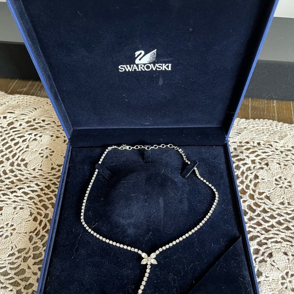 Swarovski butterfly necklace - Picture 6 of 6